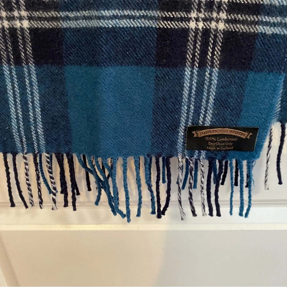 100% Lambswool Made in Scotland Blue and Black Plaid Scarf